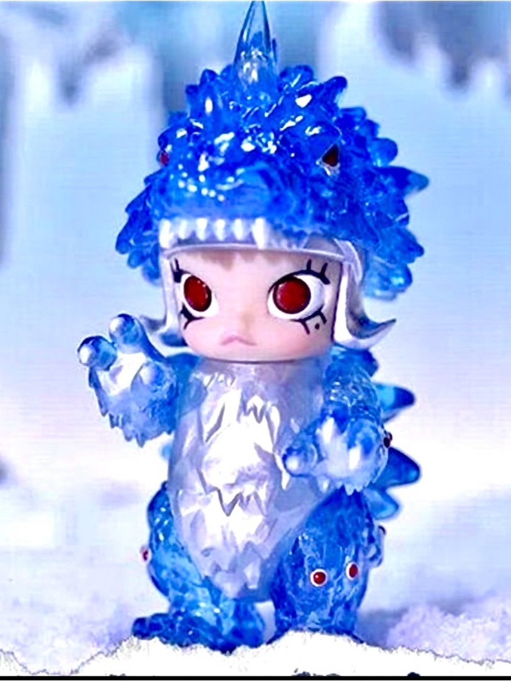 Discontinued Erosion Molly collab with Instinctoy, featuring Ice Vincent Molly.